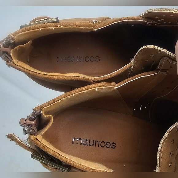 Maurices Women's Daisey Perforated Wedge Ankle Zip Bootie Tan Faux Suede Size 11 - Picture 12 of 14